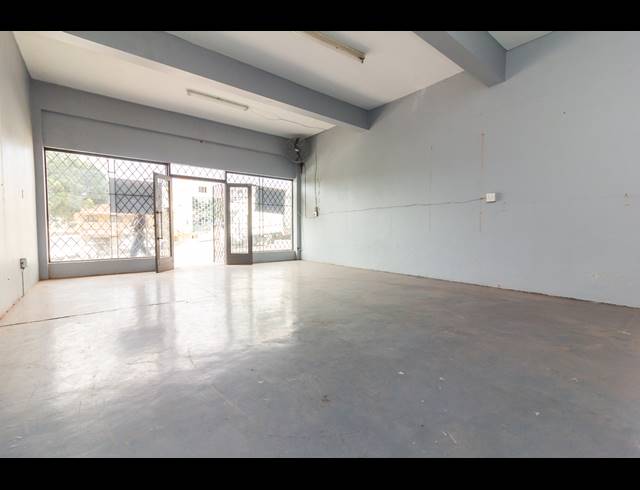 65M² RETAIL TO LET IN UMHLATUZANA